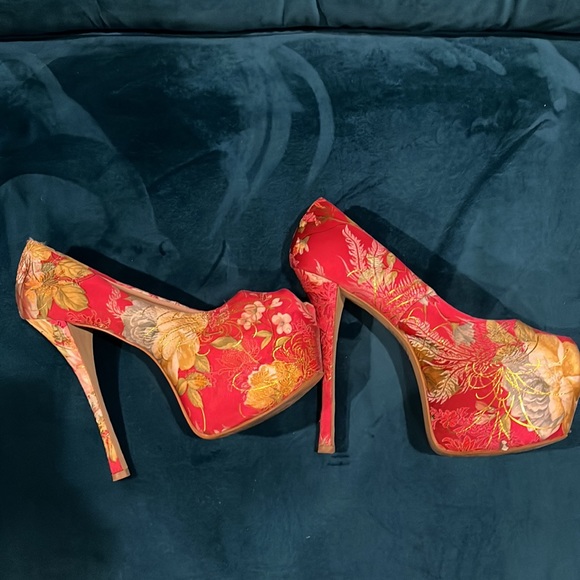 Platform heels hot pink floral pattern - Picture 3 of 4